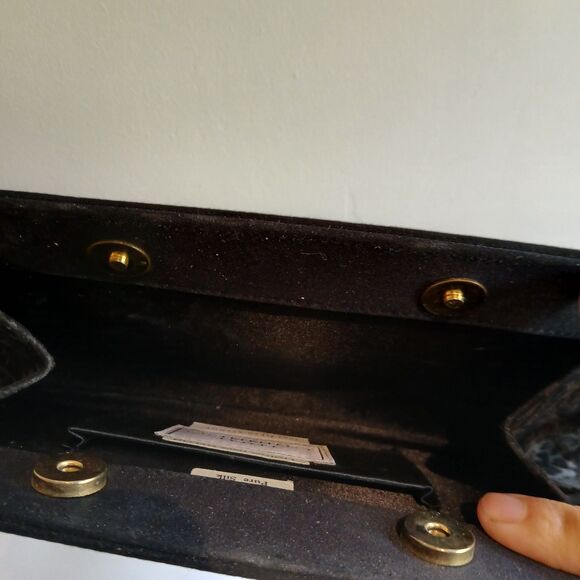 Lulu Guinness Silk Clutch Black Magnetic Closure Embellished 5"x10.5" Evening - Picture 5 of 7